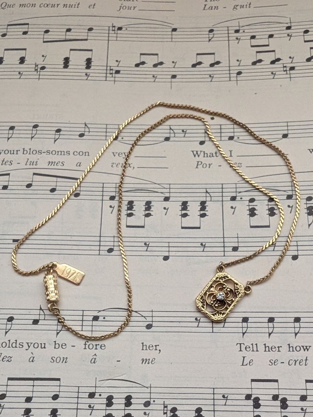 Vintage-Inspired Gold Filigree Pendant Necklace - 1928